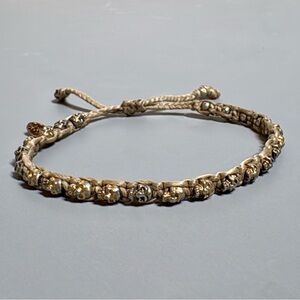 Mɪᴄʜᴀᴇʟ Cᴏɴᴛʀᴇʀᴀs Bʀᴀɪᴅᴇᴅ Hᴇᴍᴘ Rᴏᴘᴇ Bʀᴀᴄᴇʟᴇᴛ Fᴇᴀᴛᴜʀɪɴɢ Mᴜʟᴛɪᴘʟᴇ Sᴋᴜʟʟ Bᴇᴀᴅs